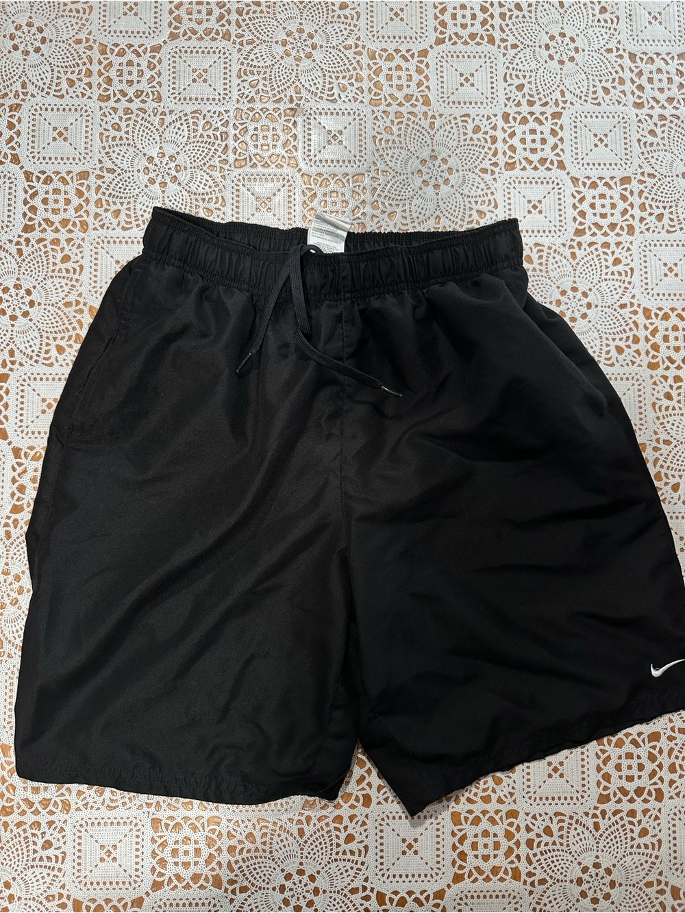 Nike Swim Men’s M Black Essential Lap 9-Inch Volley Trunks